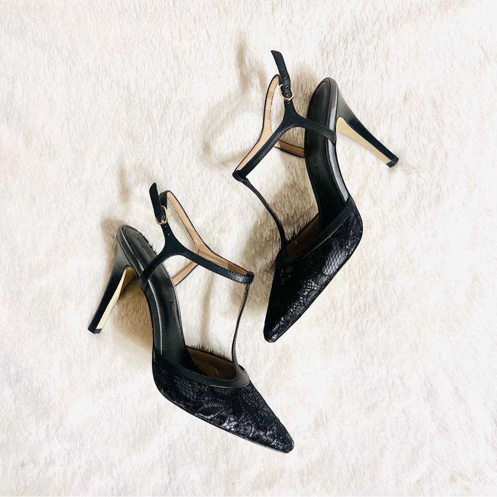 Brand New Banana Republic Heels